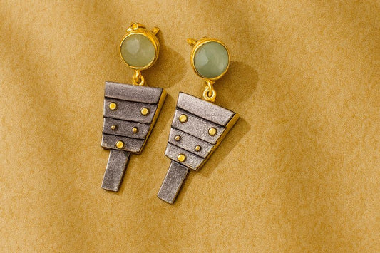 Nera stud earrings